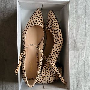 Vintage style kitten heel